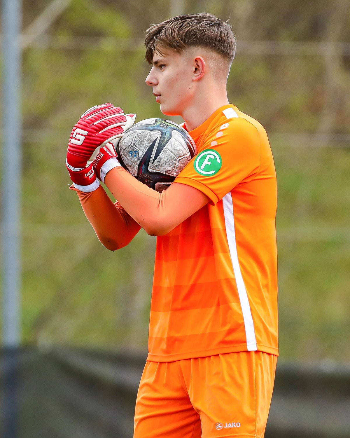 Classic Red Negative Cut - Professional goalkeeper gloves - Gripmdoe