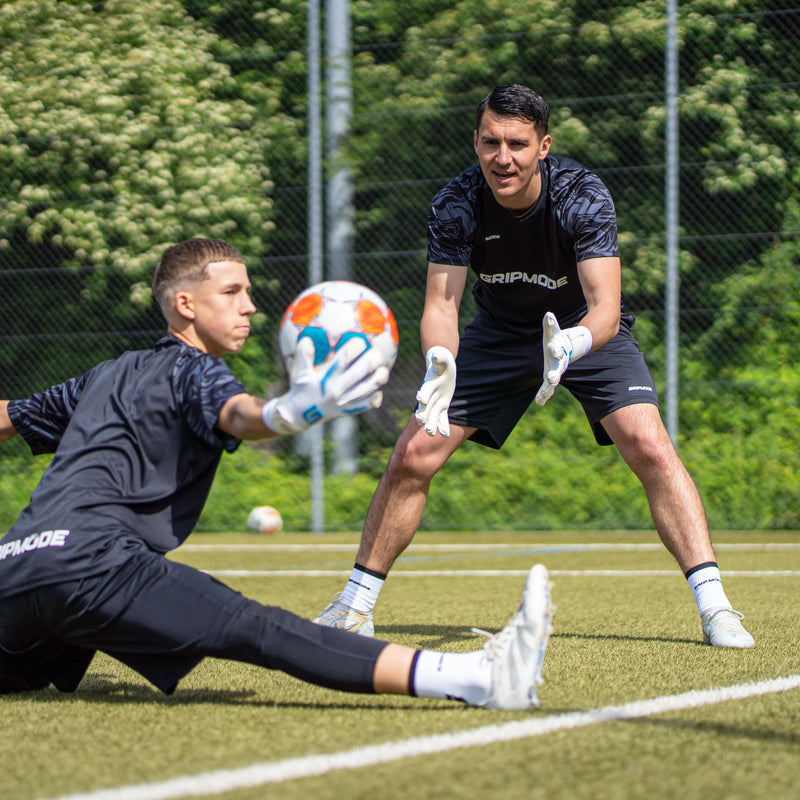 Goalkeeper equipment